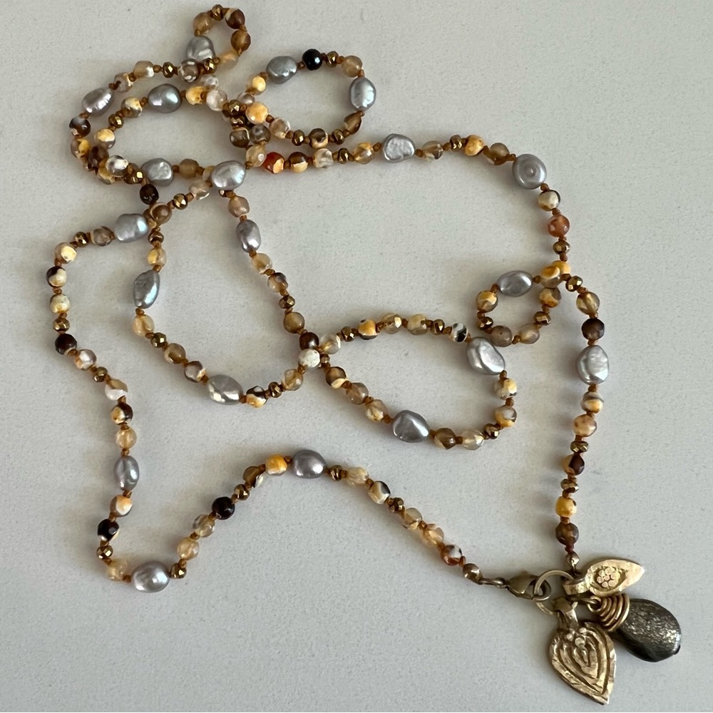 Handmade hand knotted gemstone charm necklace - Picture 2 of 14